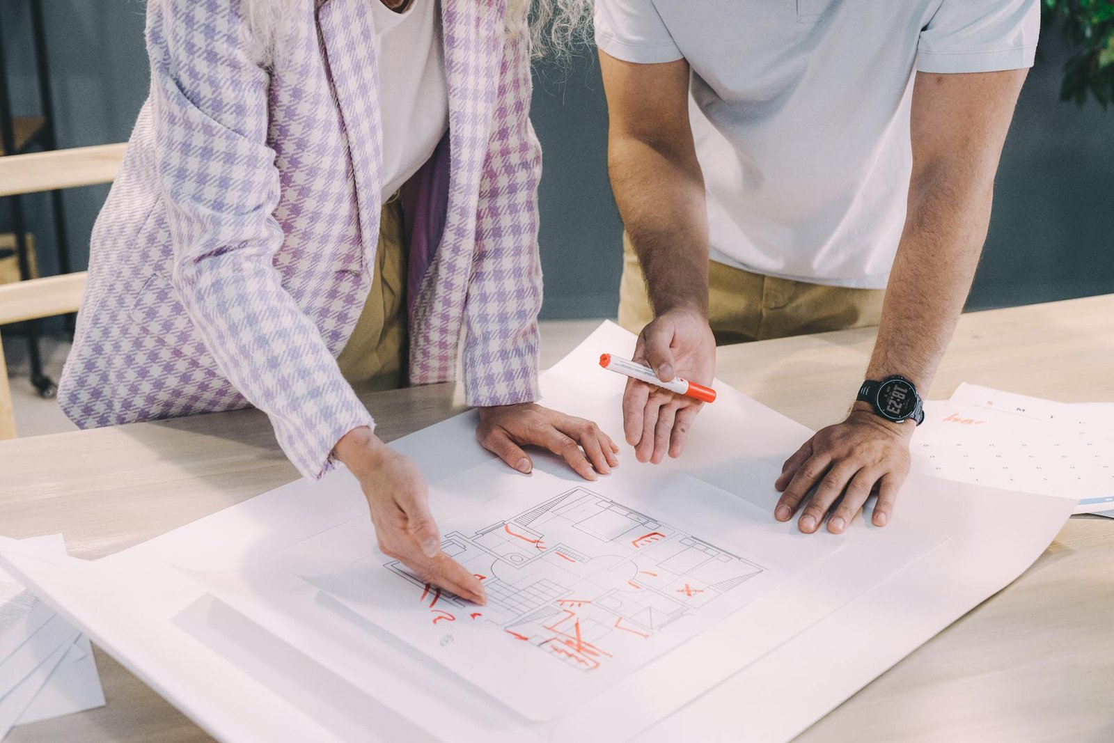 AutoCAD vs ArchiCAD, BIM, CAO, modélisation 3D, familles paramétriques, workflow collaboratif, documentation technique, gestion de maquette, IFC, coordination multidisciplinaire, rendu 3D, interopérabilité, édition paramétrique, dessin architectural, analyse énergétique, planification chantier, collaboration cloud, plugins spécialisés, personnalisation gabarits, productivité projet, visualisation en temps réel, échange de données, gestion des calques, standardisation, optimisation process BIM, contrôle des révisions, export DWG, export RVT, synchronisation équipes, suivi de versions.