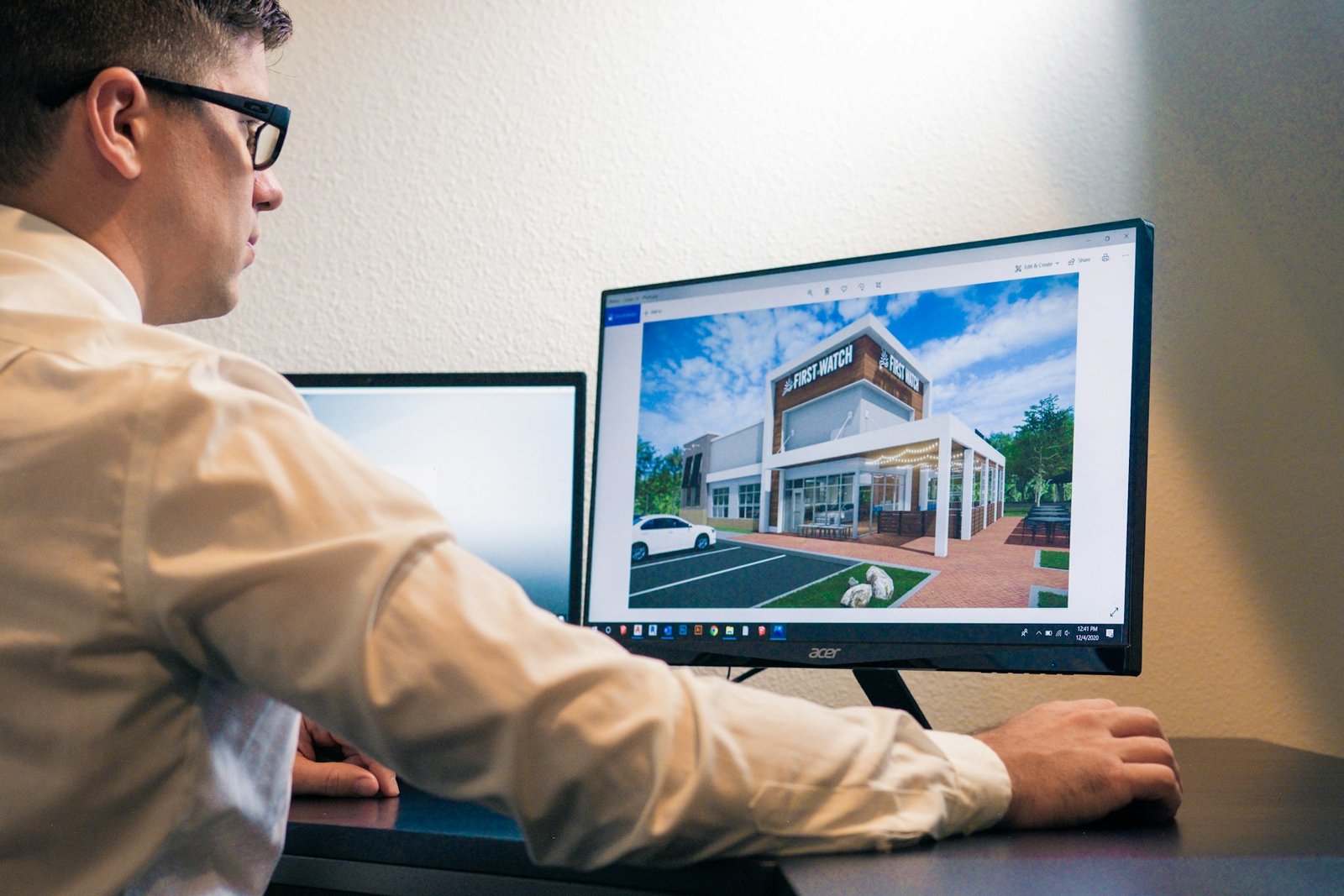 AutoCAD vs Revit, autocad, revit, dessin 2D, modélisation 3D, BIM, CAO, familles paramétriques, documentation automatisée, plans architecturaux, workflow BIM, collaboration cloud, interopérabilité IFC, rendu réaliste, gestion de versions, gabarits personnalisés, plugins spécialisés, export DWG, sheets Revit, analyse énergétique, coordination interdisciplinaire, simulation structurelle, interface autocad, interface revit, flux de données centralisé, optimisation projet, conception paramétrique, création de maquettes numériques, documentation chantier, visualisation en temps réel, automatisation tâches.