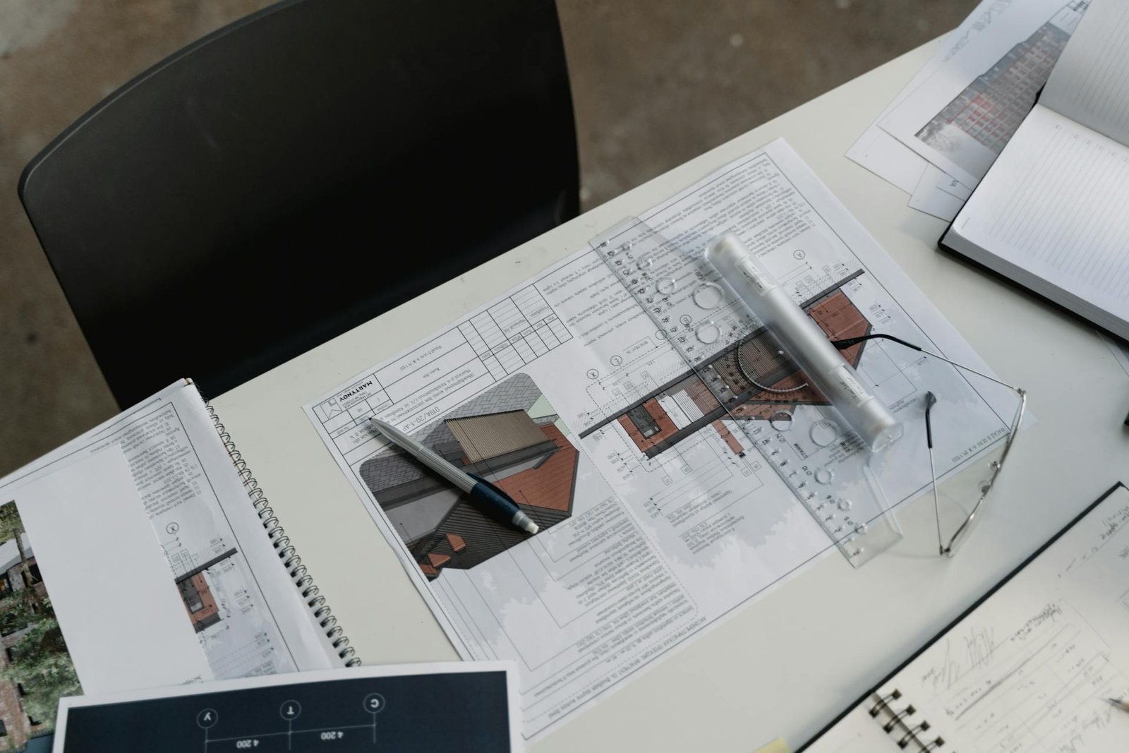 AutoCAD 3D débutant, modélisation 3D, dessin 3D, solides 3D, surfaces 3D, primitives 3D, extrusion, révolution, balayage, loft, coupe 3D, UCS, UCS personnalisé, commandes 3D, navigation 3D, orbite, plan de travail 3D, visualisation isométrique, rendu filaire, contrôle de calques, édition de nœuds, ajustement de maillage, interface AutoCAD, workflow 3D, gabarits 3D, blocs dynamiques, styles visuels, cotation 3D, paternité d’objets, import-export 3D, vue perspective